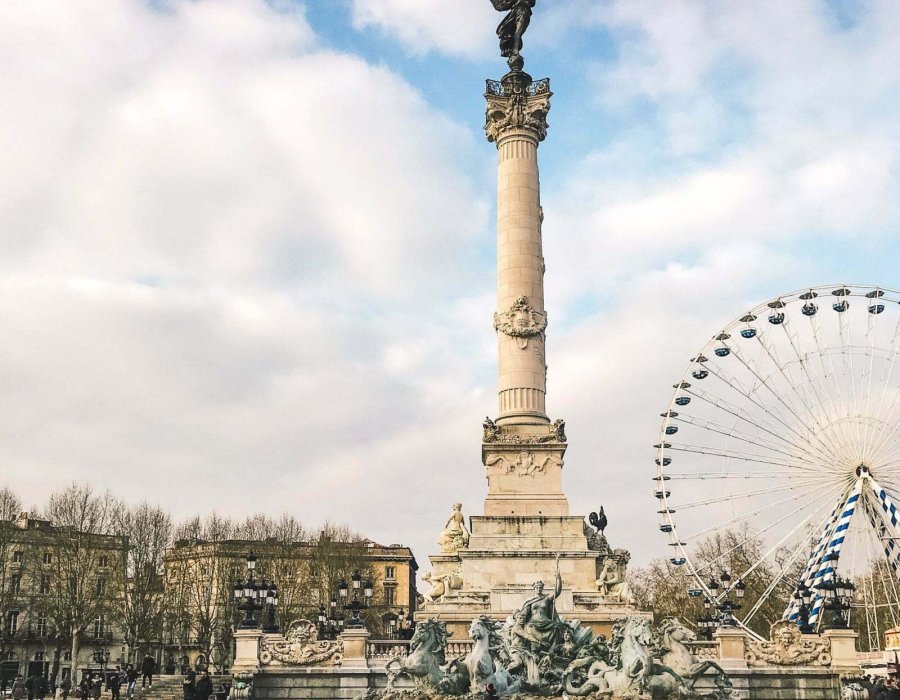 Quinconces-bordeaux.jpg Quinconces-bordeaux.jpg